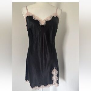 Victoria's Secret Vintage Sz M Black & LightPink Lace Lingerie Gown slit Y2K*I11